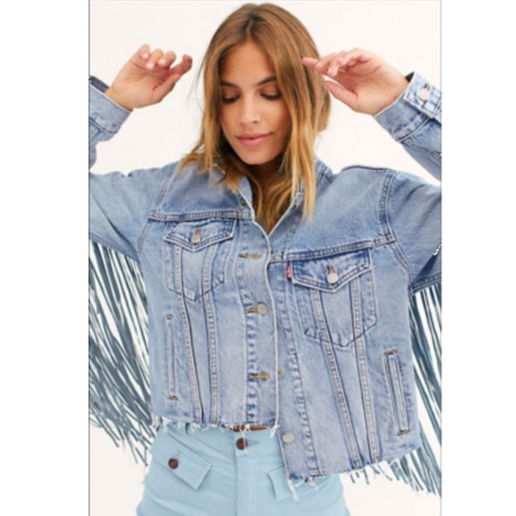 Levi’s Ex Boyfriend Fringe Trucker Jacket - Picture 3 of 8